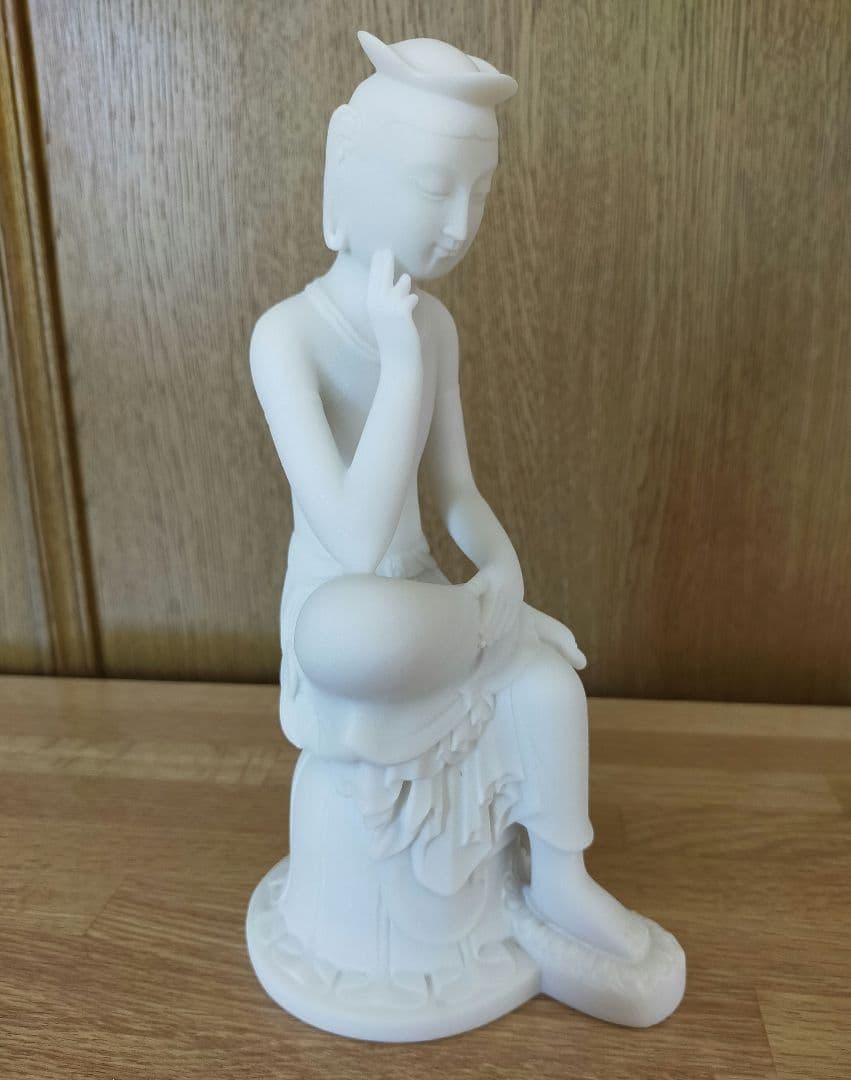 大理石　弥勒菩薩半跏像 — image 4