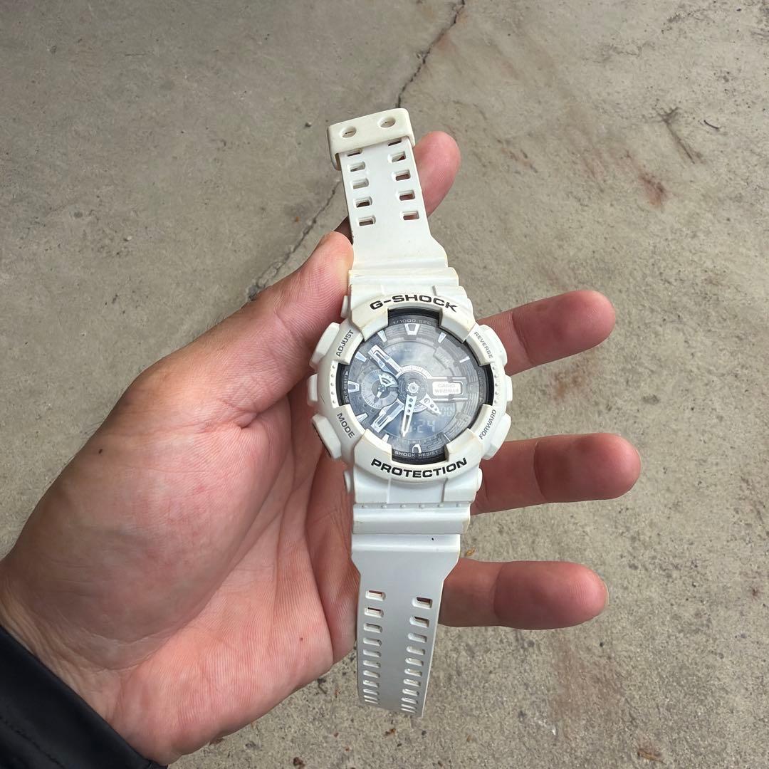 CASIO G-SHOCK ホワイト デジタル腕時計 — image 1