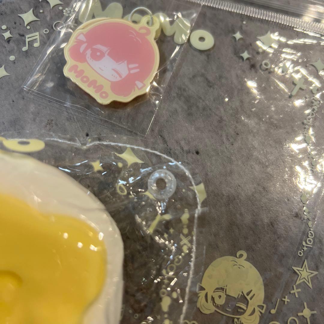 momo スクイーズ クリームサンド — image 2