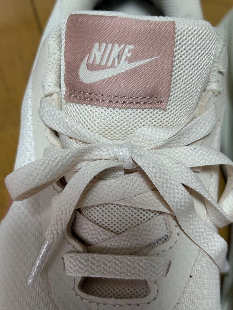 ［美品］NIKE スニーカー ホワイト ピンク　ウォーキング — image 5