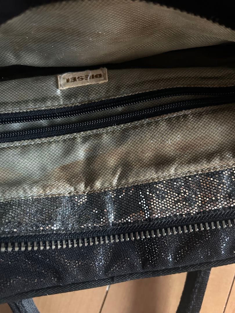 DIESEL ハンドバッグ ブラック ラメ加工 — image 2