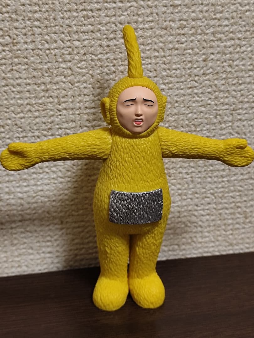 テレタビーズ風 おじさん パロディ フィギュア 2体セット — image 3