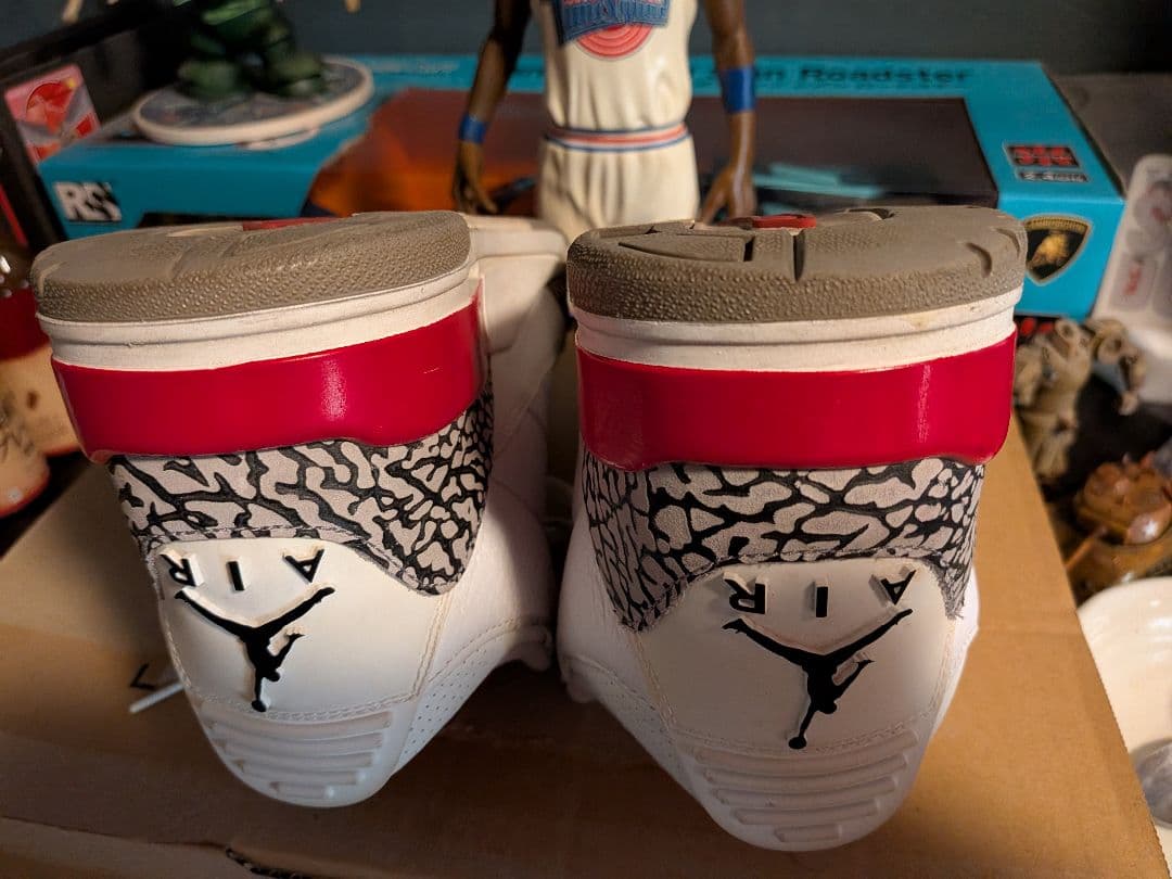 Nike Air Jordan 3 Retro おまけフィギュア付 — image 2