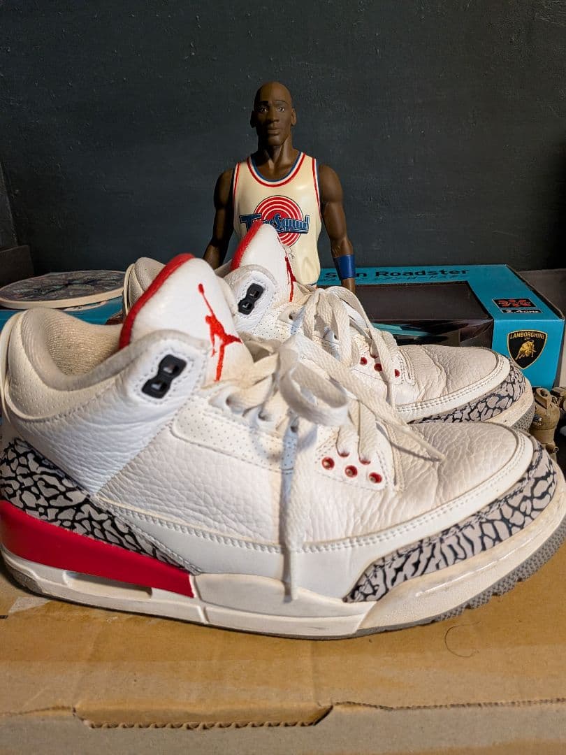 Nike Air Jordan 3 Retro おまけフィギュア付 — image 3