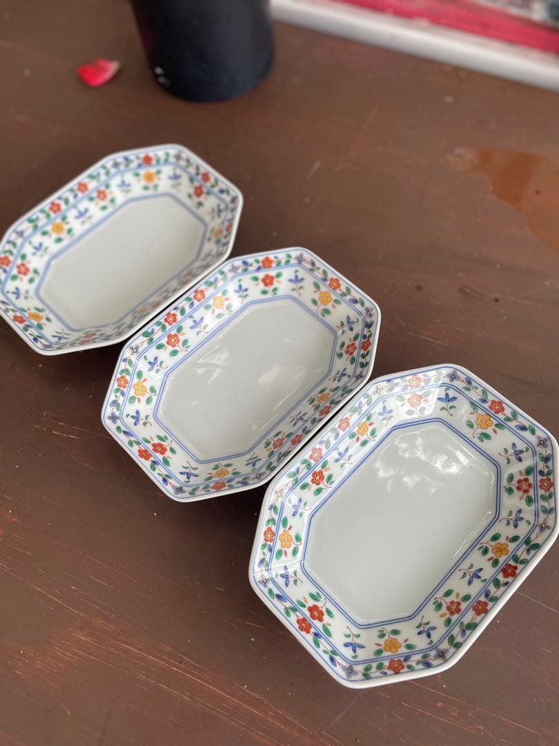 橘吉 皿 3枚セット 八角形 花柄 — image 2