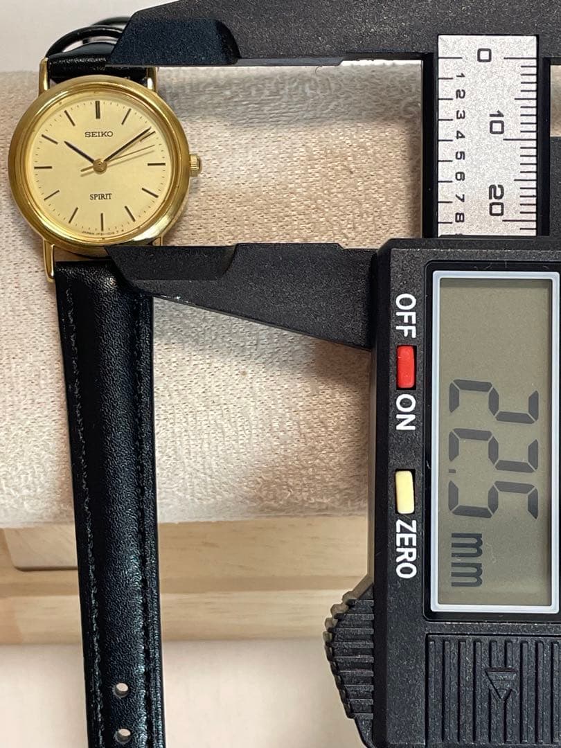 SEIKO セイコー スピリット 1F21-0H70 クォーツ ゴールド系　稼働 — image 4