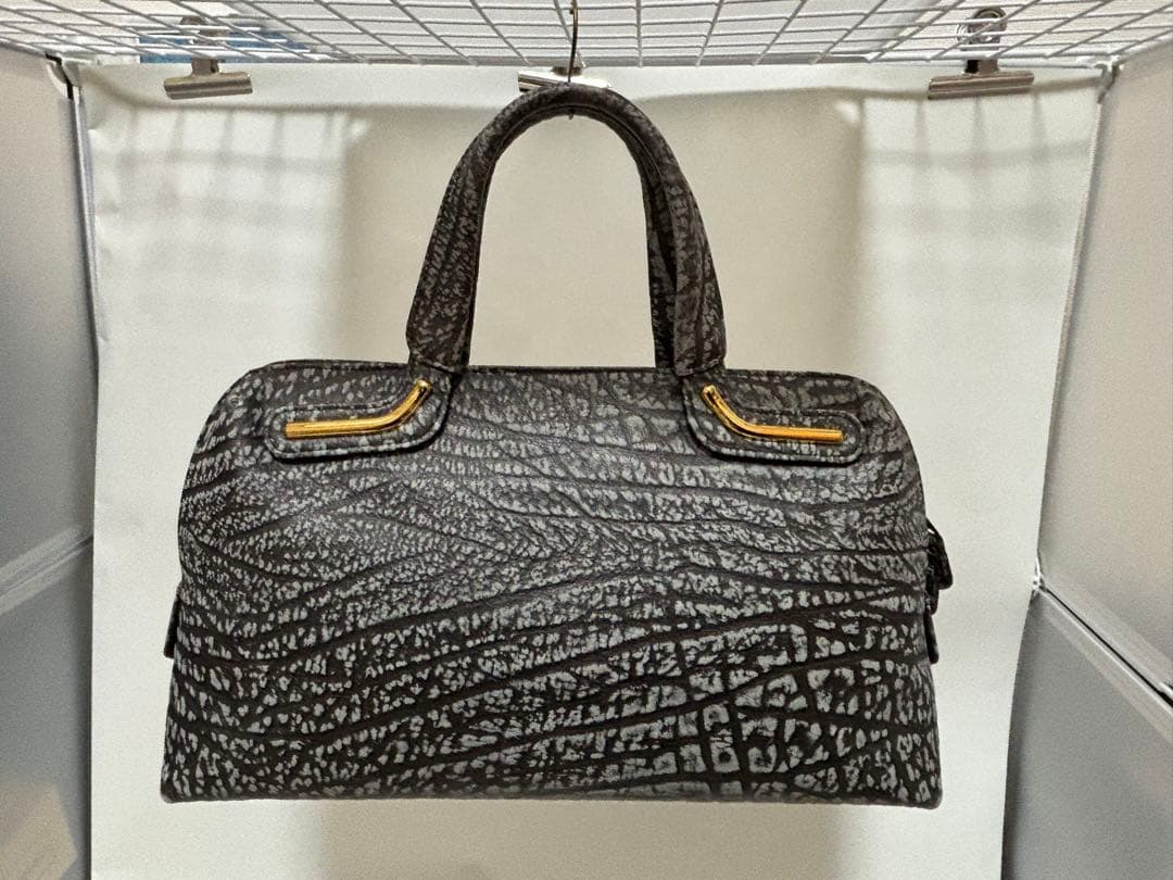 美品　カモシカ皮バッグ — image 2