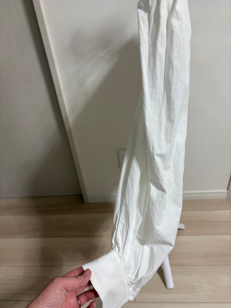 【新品タグ付】otto d'ame ボリューム袖 パフスリーブ ブラウス 42 — image 3