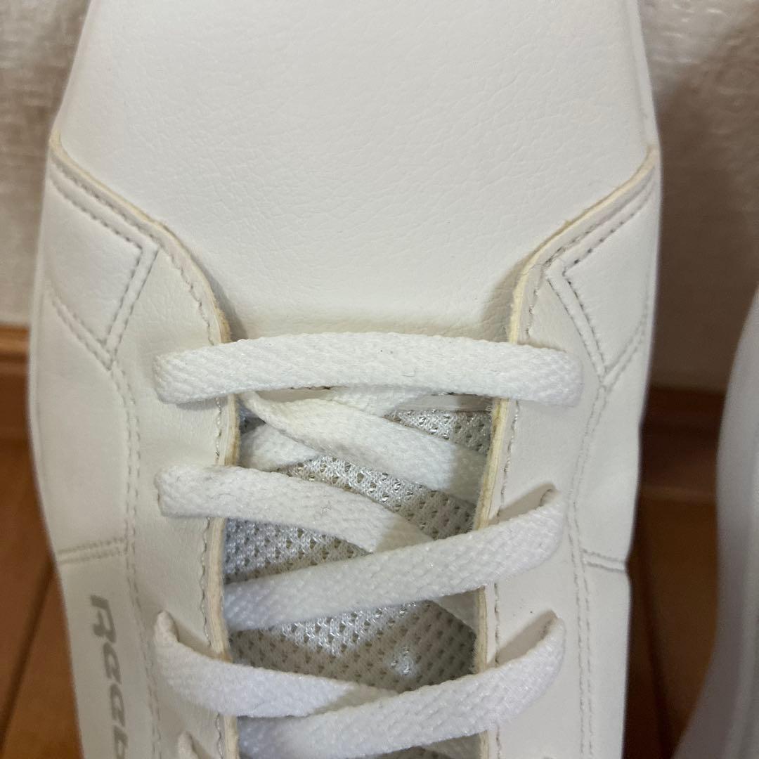 Reebok ホワイト スニーカー — image 4