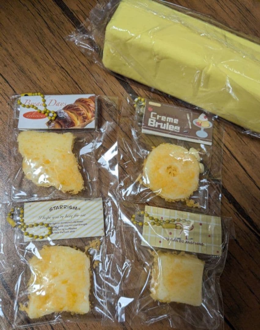 【新品未開封】サクサクスクイーズ　4個セット＋おまけ付き（バタースクイーズ1個） — image 2