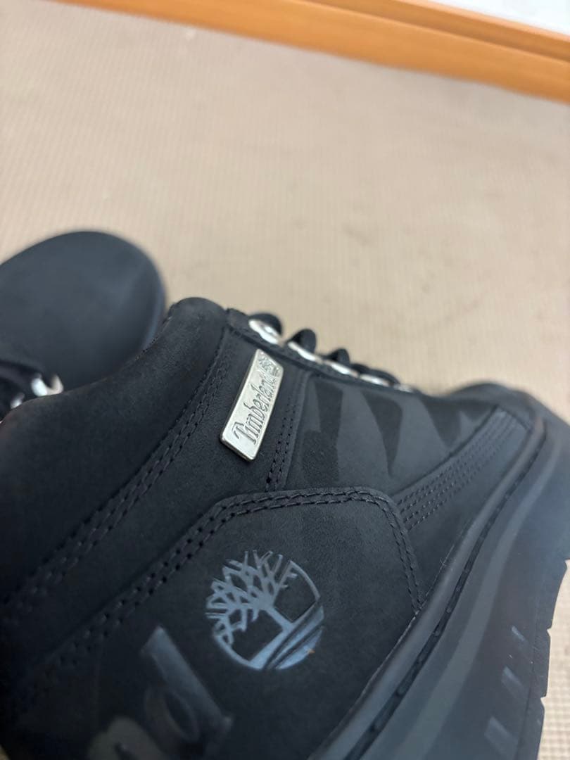 Timberland ブラック スニーカー — image 2