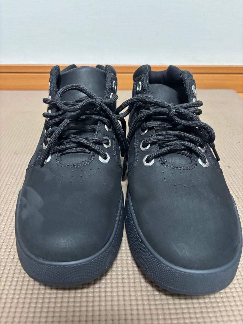 Timberland ブラック スニーカー — image 3