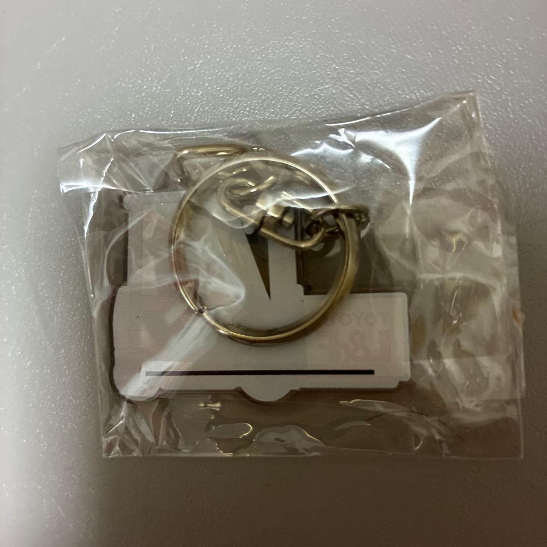 TOYOTA L&F フォークリフト アクリルキーホルダー 未使用 非売品 — image 2