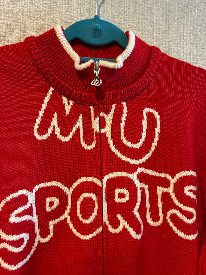 冬物放出！MU SPORTS 赤 ニットジップアップセーター！ — image 2