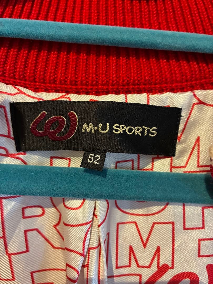冬物放出！MU SPORTS 赤 ニットジップアップセーター！ — image 4