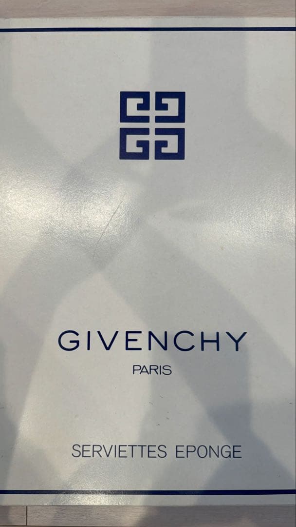 GIVENCHY バスタオル ピンク — image 2