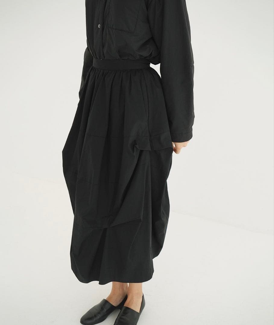 新品/未使用【CLANE】TUCKING VOLUME SKIRT — image 2