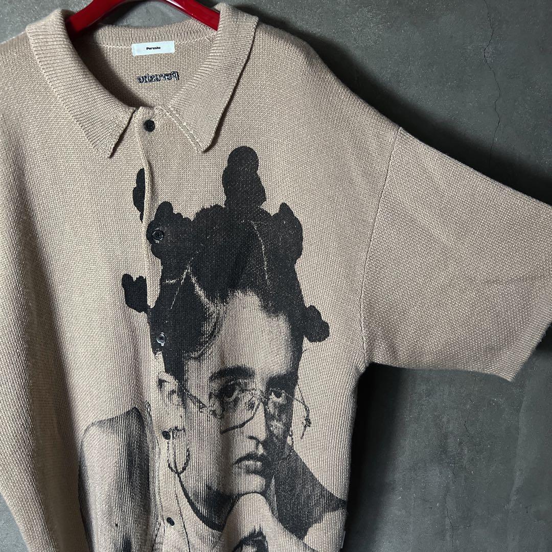 Perushu ニットポロシャツ ベージュ フォトプリント — image 3