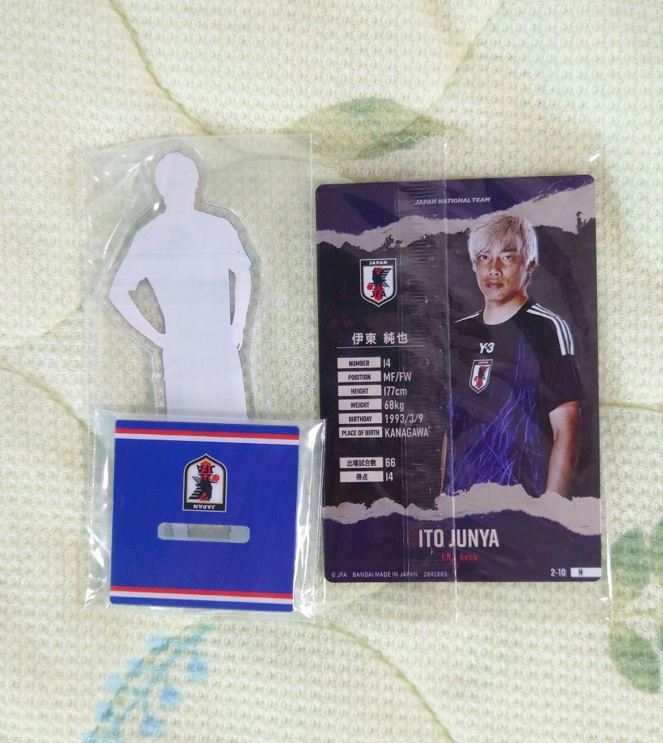 一番くじ サッカー日本代表 G賞 アクスタ メタリックカード 伊東純也セット — image 2