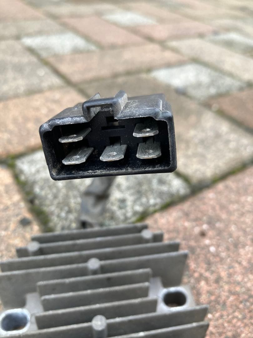 【純正】スズキ 用 レギュレーター スカイウェイブ 250 400 DR250 — image 2