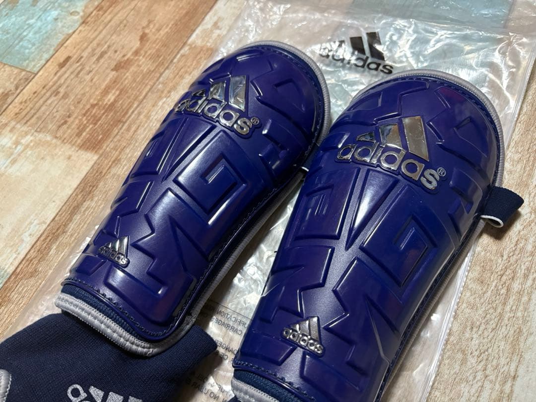 adidas☆サッカー用レガース（未使用品） — image 3