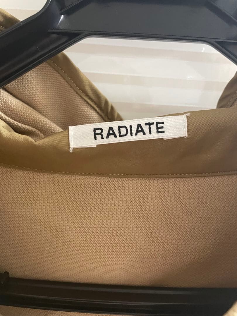 【美品】　RADIATE ラディエイト　フード付き　半袖トップス — image 5