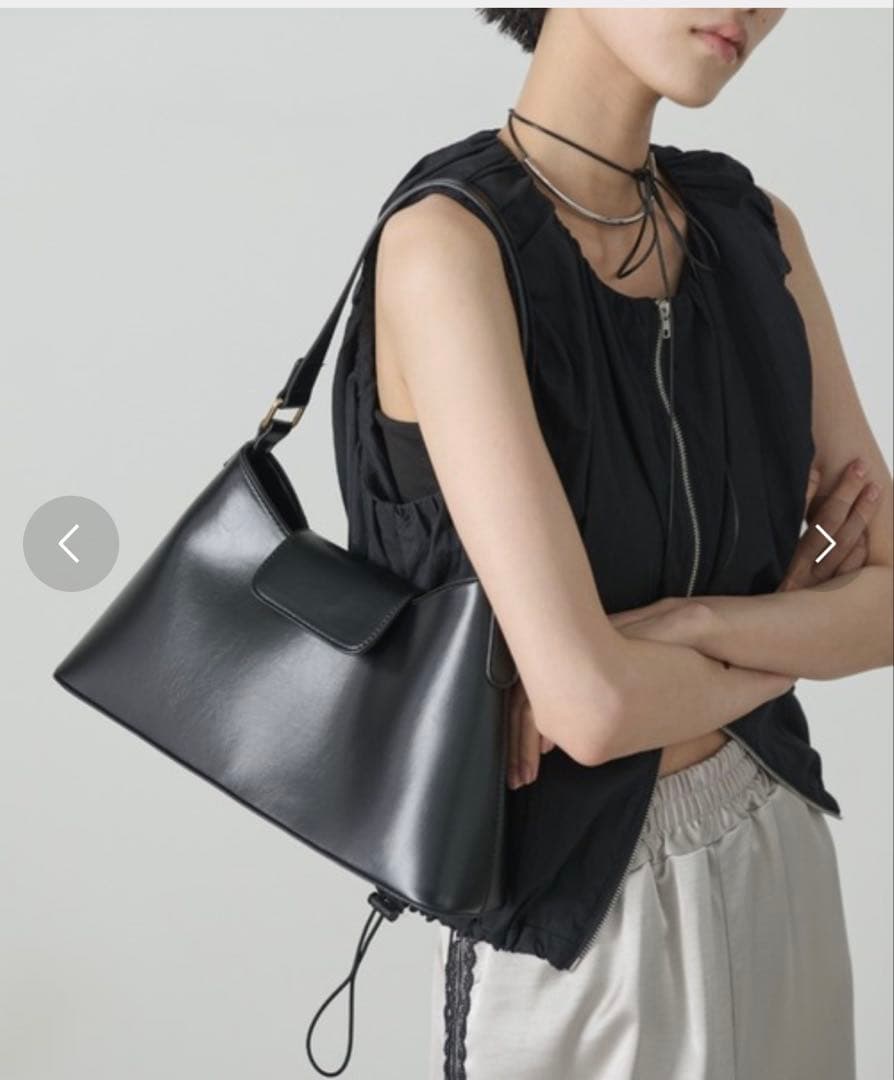 ブラック ハンドバッグ — image 3