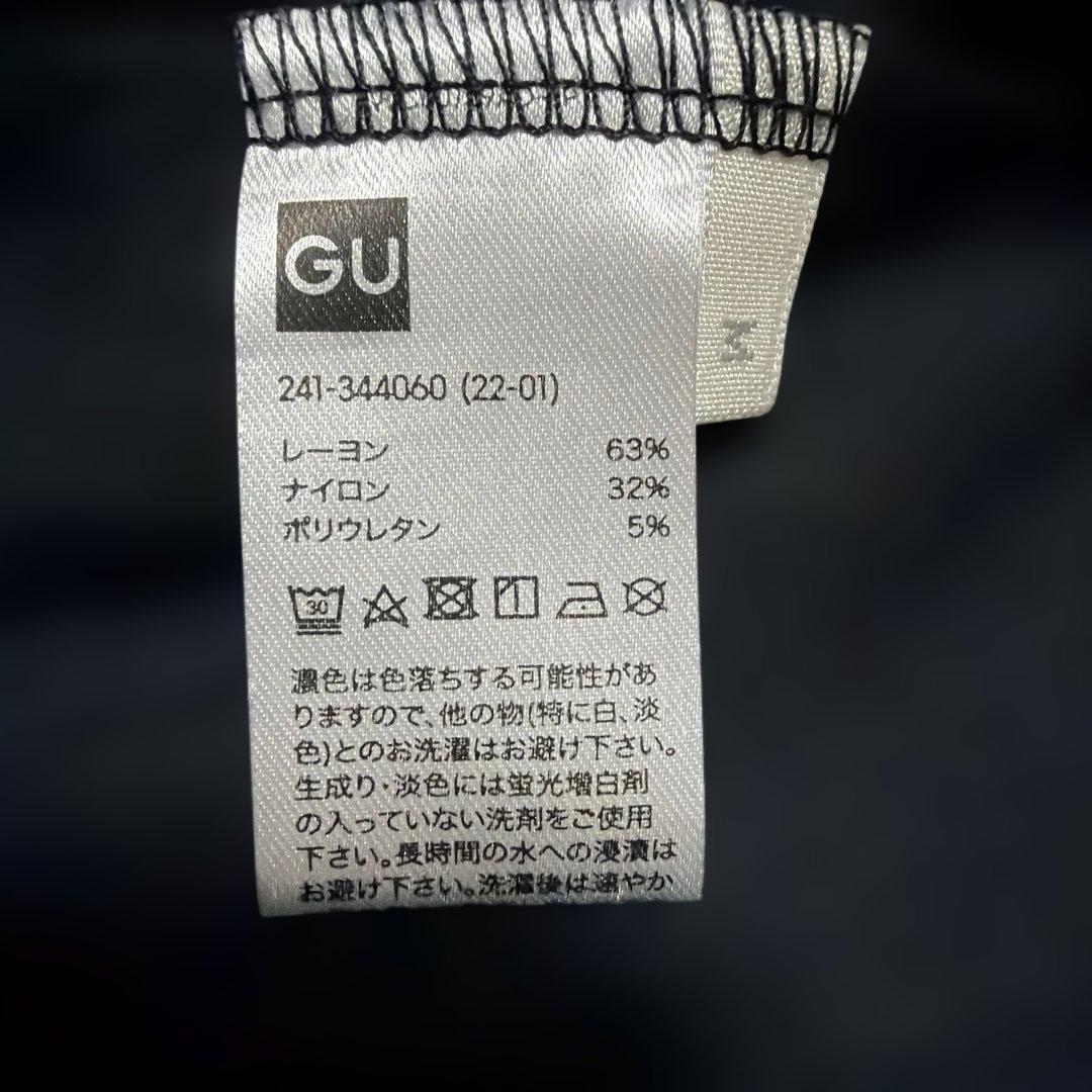 GU バックボタン付き ブラック 半袖Tシャツ — image 5