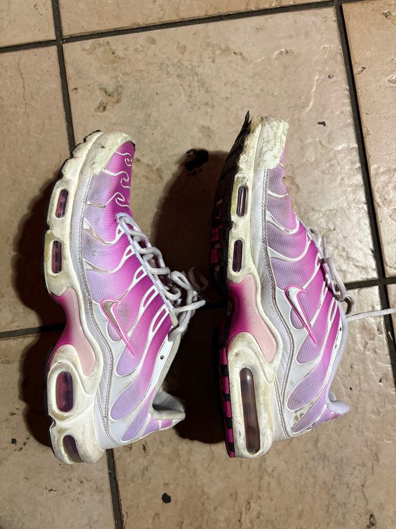 NIKE AIR MAX PLUS ピンク グラデーション スニーカー — image 4