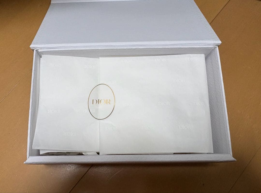 Dior 箱 — image 2