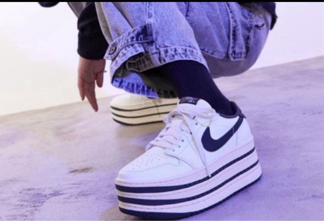 定価20900円　NIKE AIR JORDAN 1 TRIPLE STACK — image 4