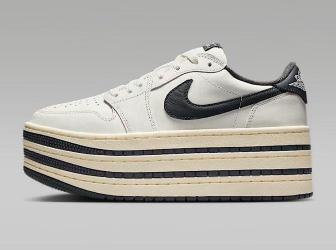 定価20900円　NIKE AIR JORDAN 1 TRIPLE STACK — image 5