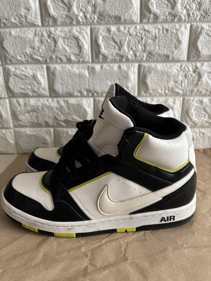 NIKE AIR スニーカー ホワイト ブラック イエロー — image 2