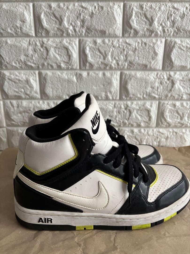 NIKE AIR スニーカー ホワイト ブラック イエロー — image 3