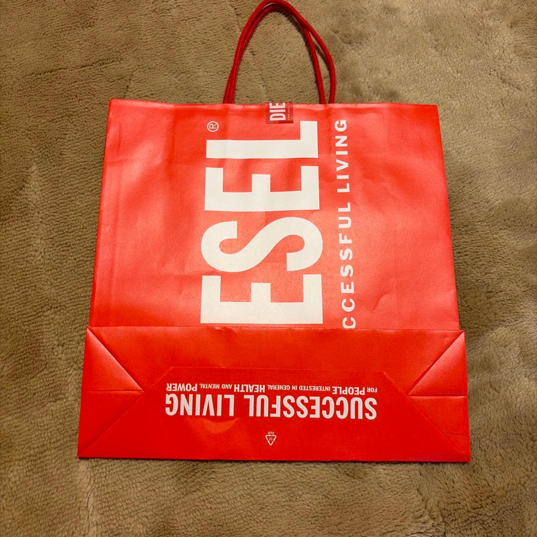 DIESEL 赤 ショップ袋 中サイズ　約30❌30❌10　１枚　お値下げ不可 — image 2
