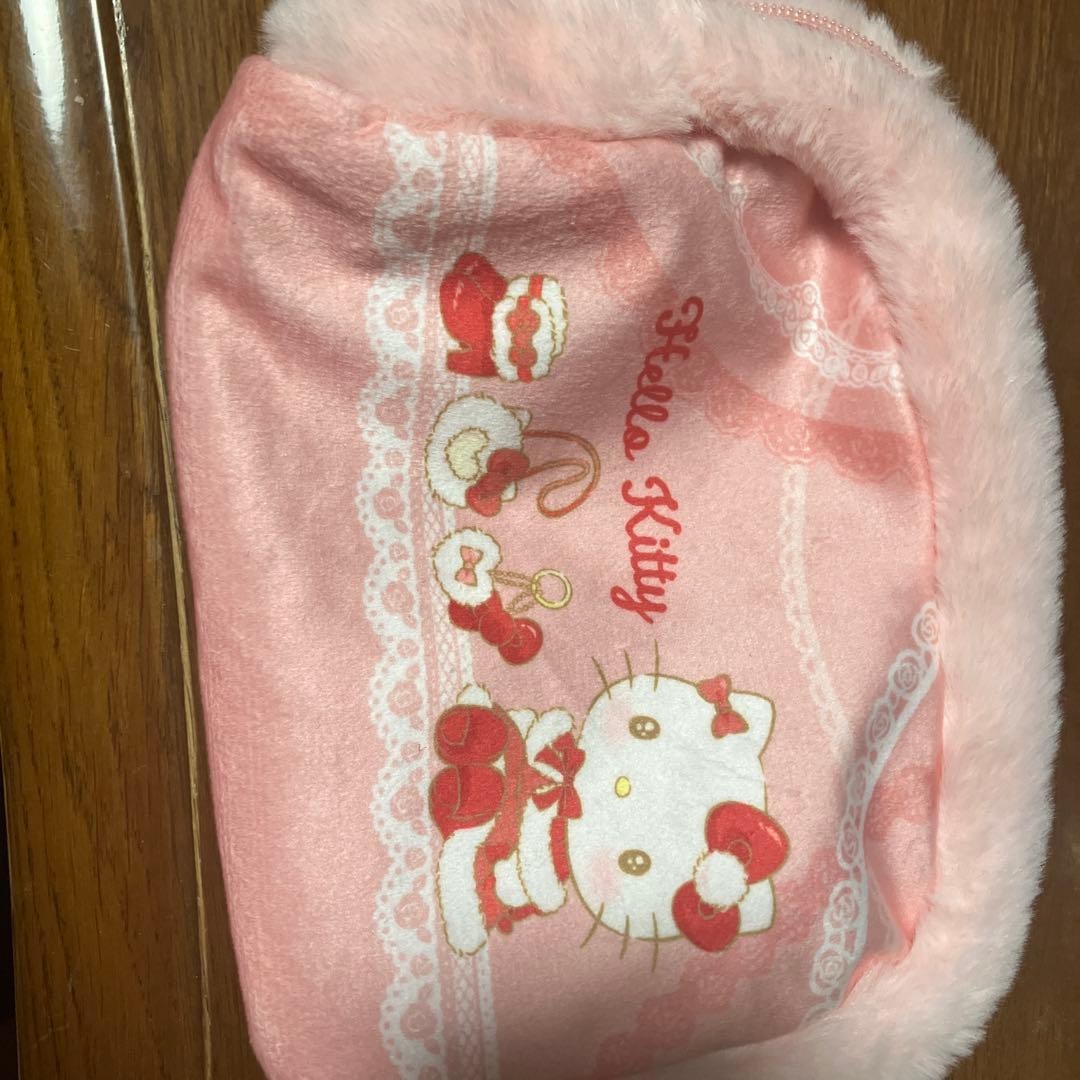 Hello Kitty ファーポーチ ピンク — image 3