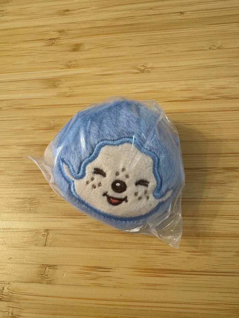 モンチッチ ぬいぐるみミラーチャーム ブルー — image 2
