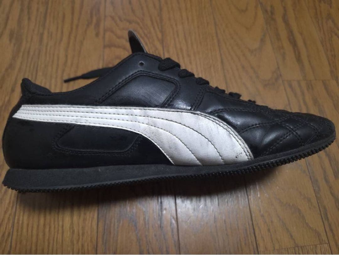 PUMA ブラック ホワイト スニーカー — image 4