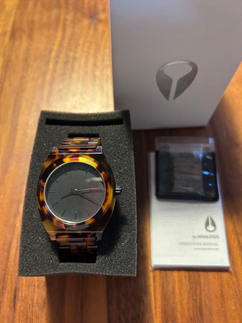 お値下げしました　NIXON 時計 — image 2