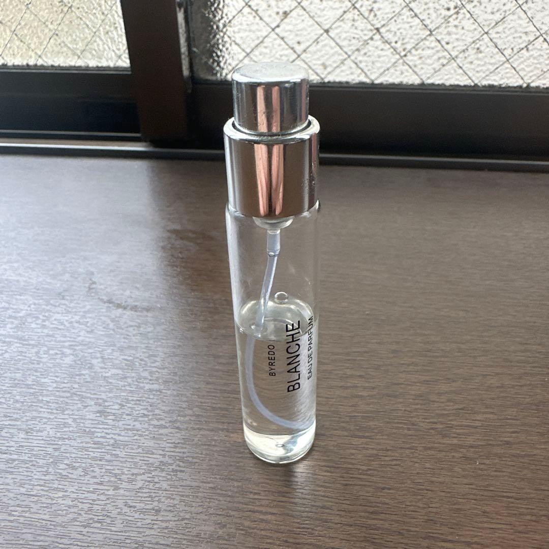 BYREDO BLANCHE オードパルファム 携帯用スプレー — image 2