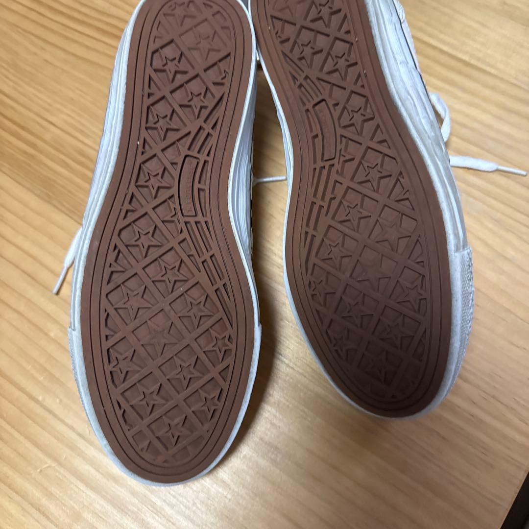 CONVERSE ホワイト ローカット スニーカー　ダメージ — image 5