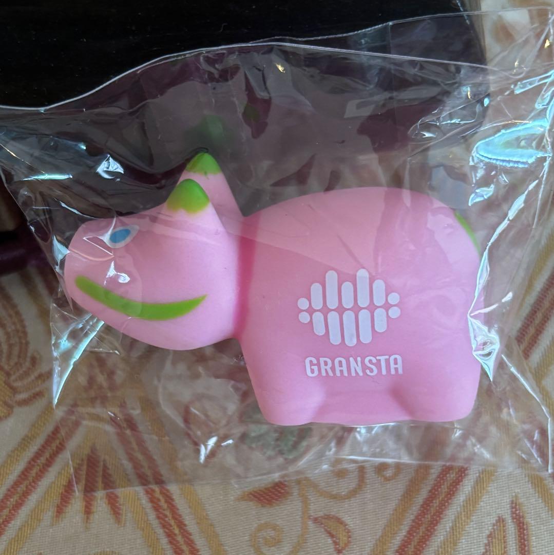 GRANSTA ecute 限定ノベルティ　赤べこフィギュア — image 3