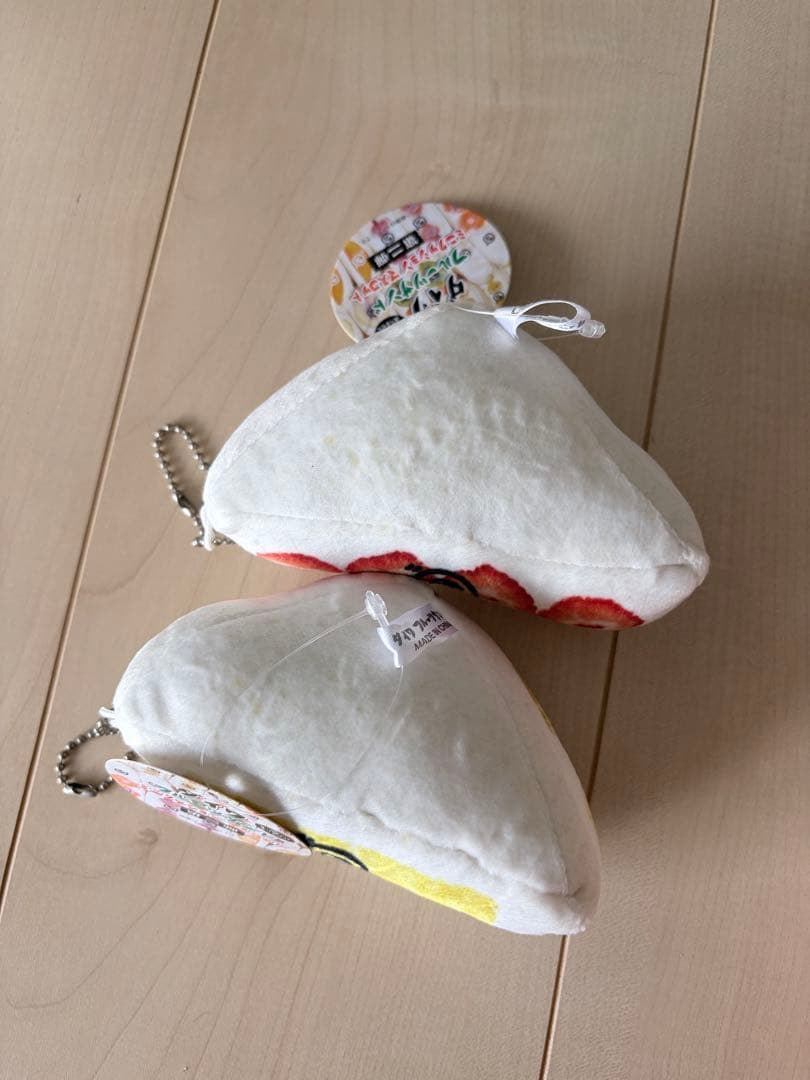 ダイワ フルーツサンド ミニクッション マスコット キーホルダー — image 3