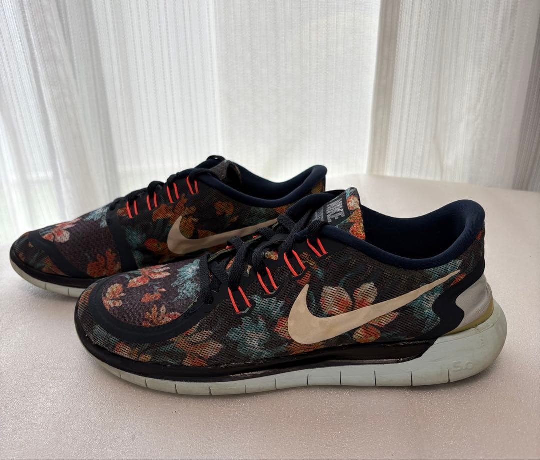 NIKE Free 5.0 フローラル柄 スニーカー — image 2