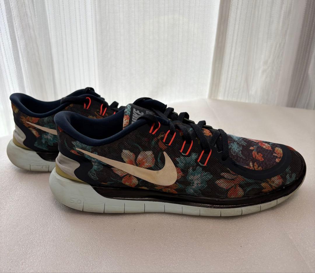 NIKE Free 5.0 フローラル柄 スニーカー — image 3