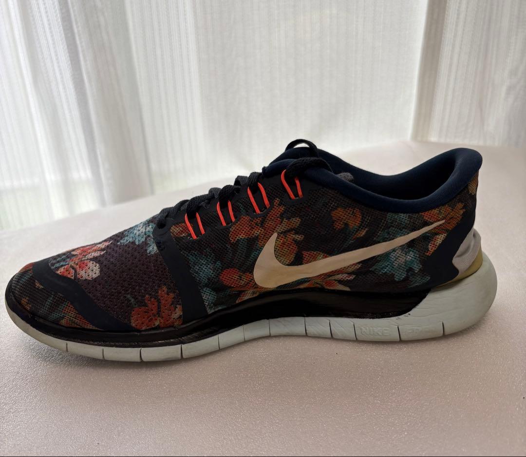NIKE Free 5.0 フローラル柄 スニーカー — image 5