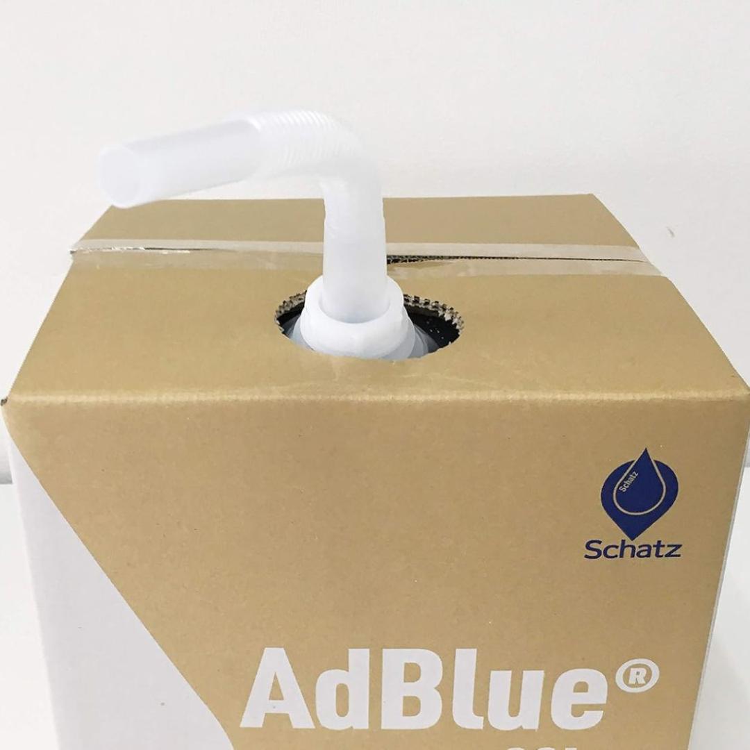 【新品・未使用品】Schatz AdBlue 10L 注ぎ口付き — image 2