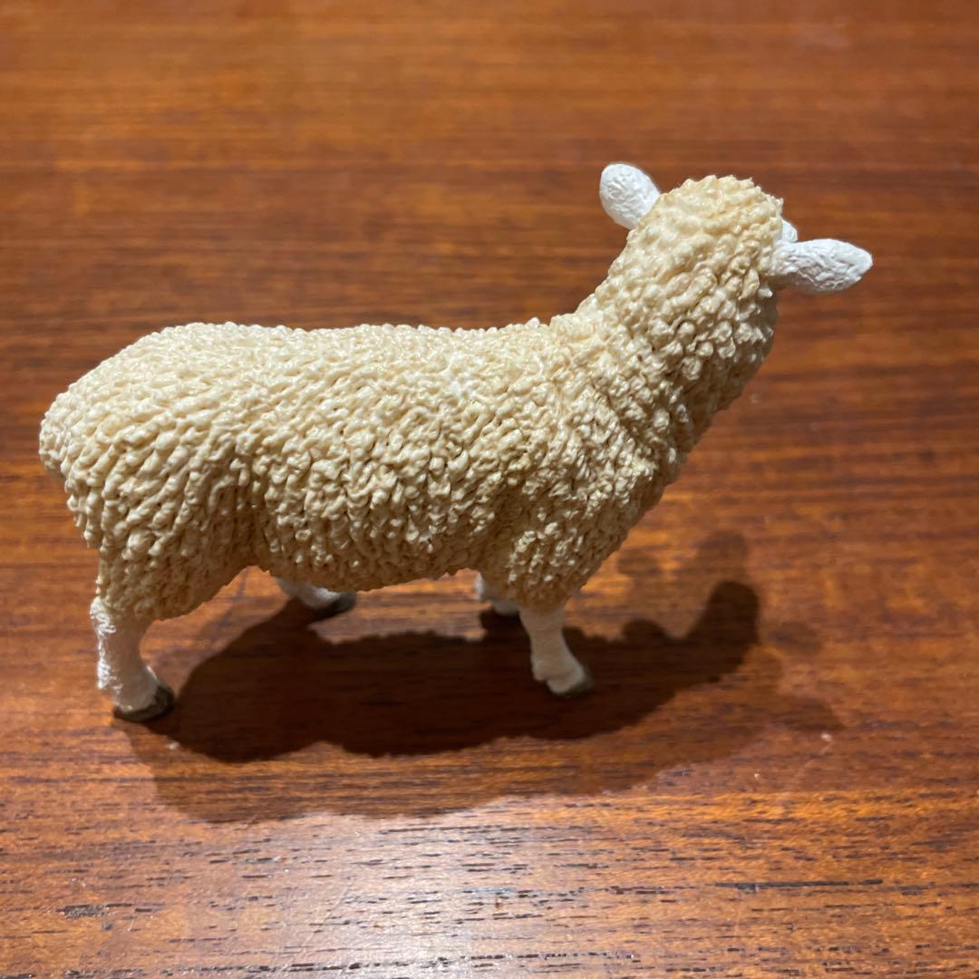 シュライヒ　羊　フィギュア — image 2