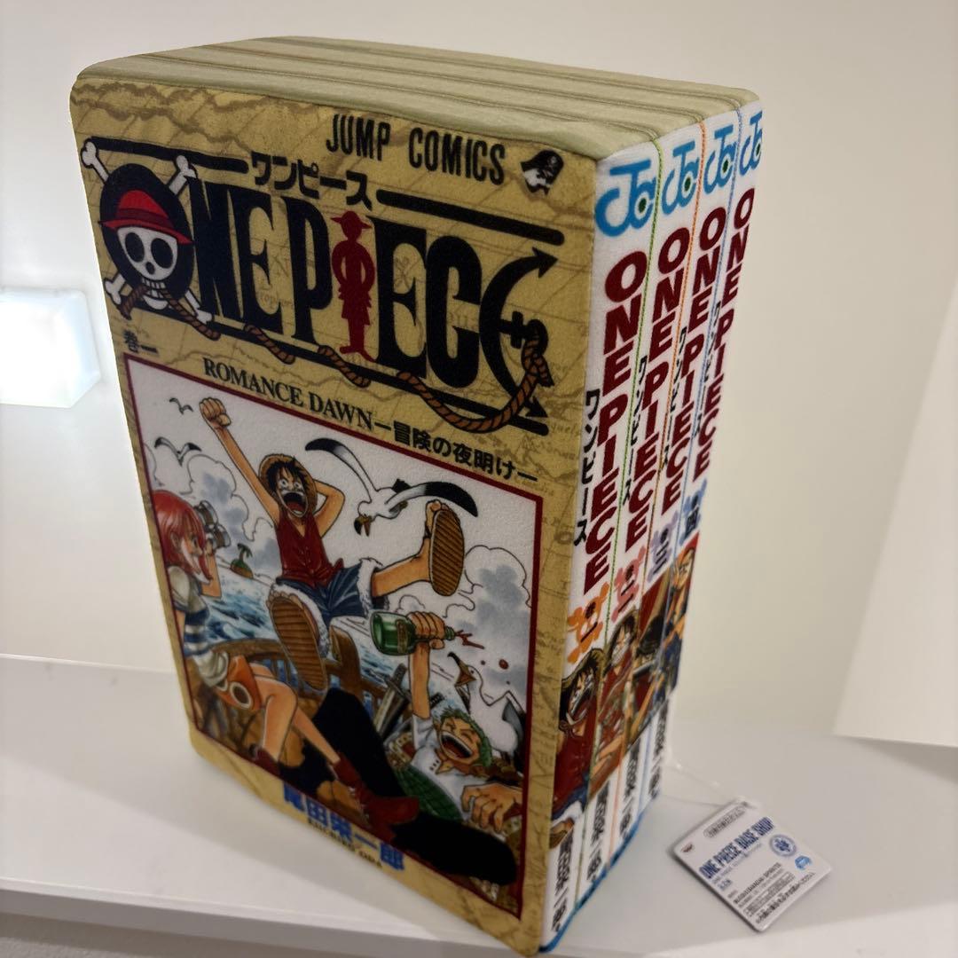 ONE PIECE BASESHOP 限定 コミック型クッション — image 2