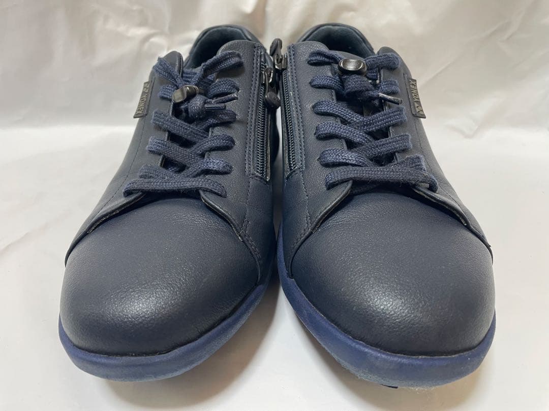 YONEX パワークッション　サイドジップ　軽量　幅広　shwmc104 中古 — image 3